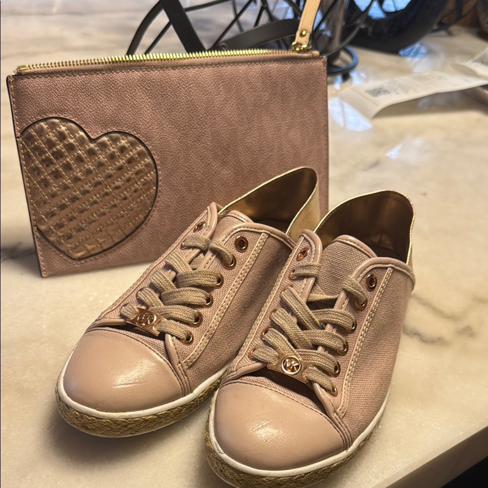 Pink Minimalist Sneakers for Everyday Comfort